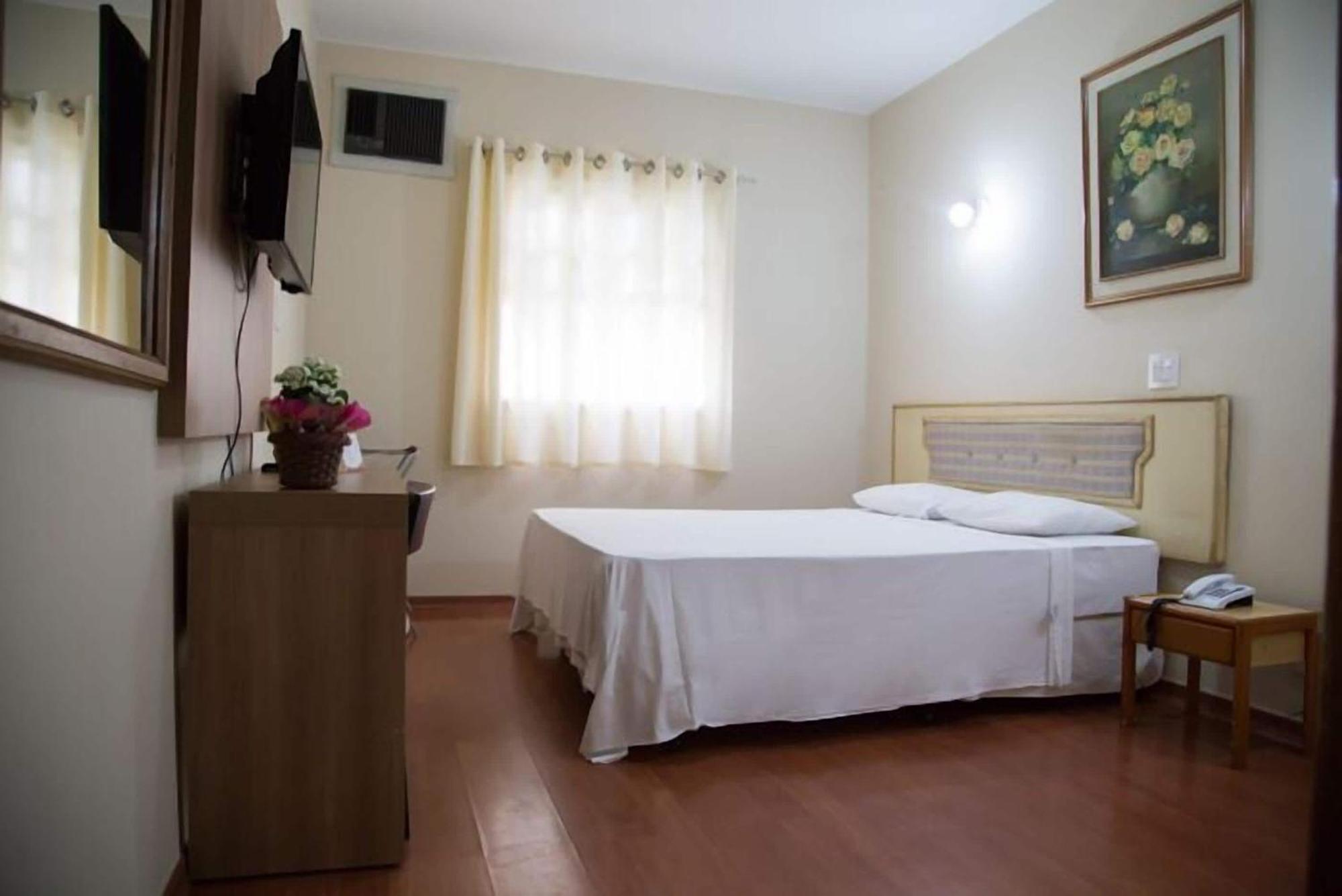 Hotel Dona Beja Araxa Room photo